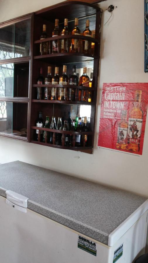 Global Village Hotel Pakwach Extérieur photo