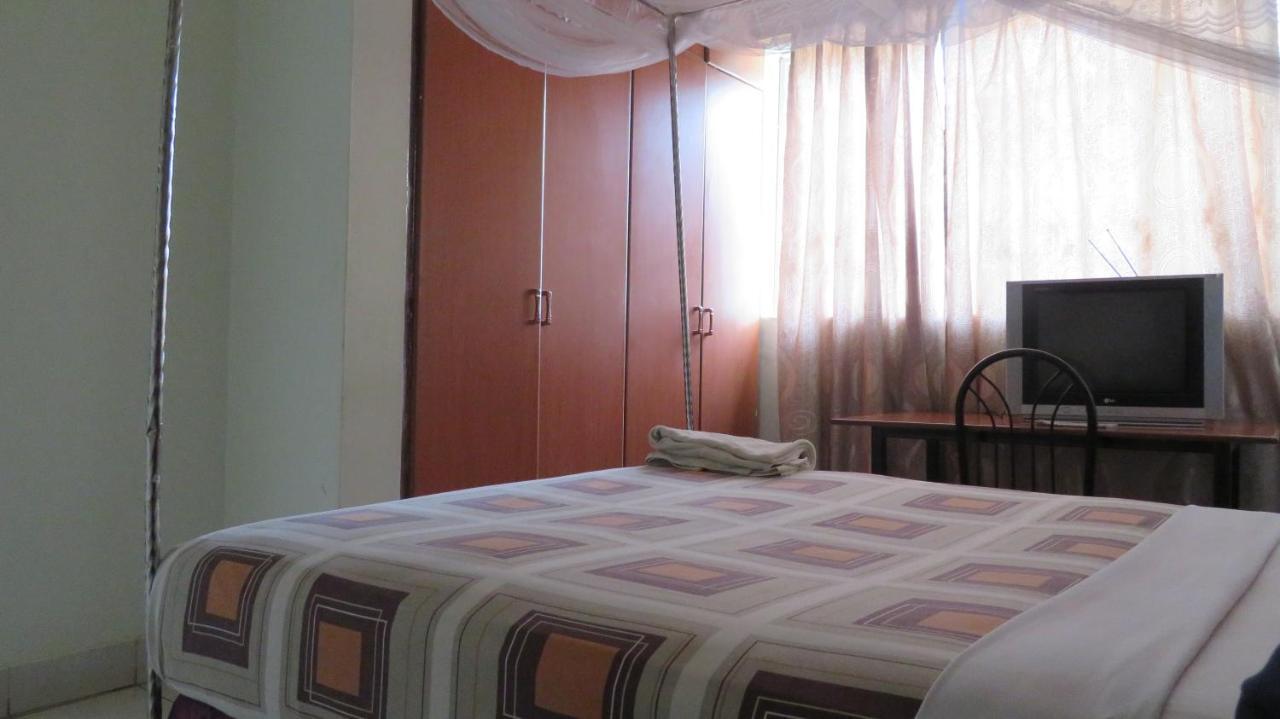 Global Village Hotel Pakwach Extérieur photo